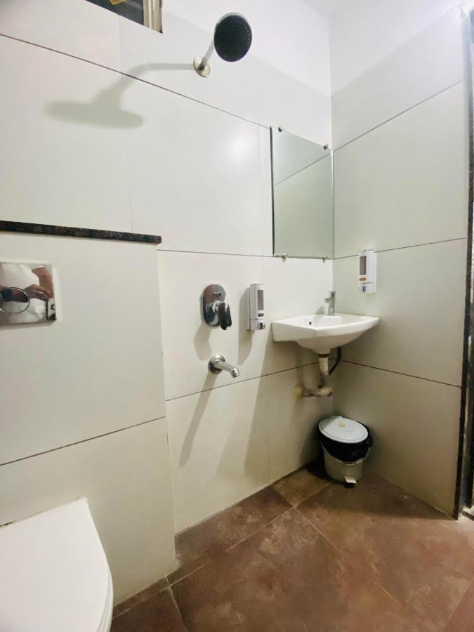 Hotel Signature Planet Indore Exterior photo